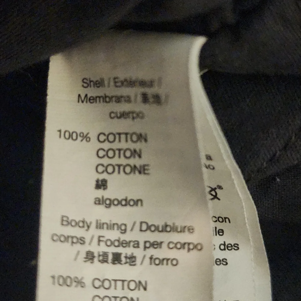 Baby gap coat 4.                 ‎  Bin 20